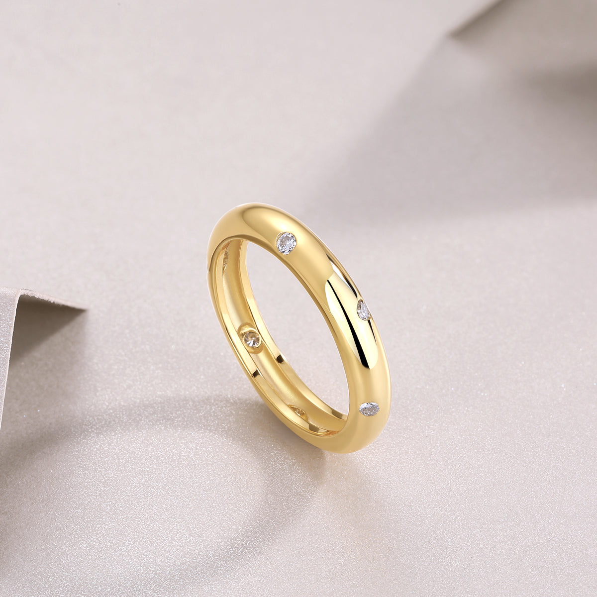 Moissanite Flush-Set Dome Band in Gold-Plated 925 Silver