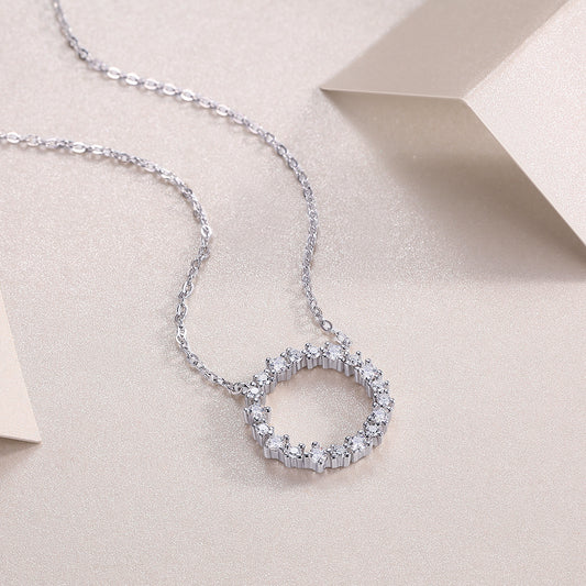 Mixed-Cut Moissanite Wreath Circle Necklace in 925 Sterling Silver