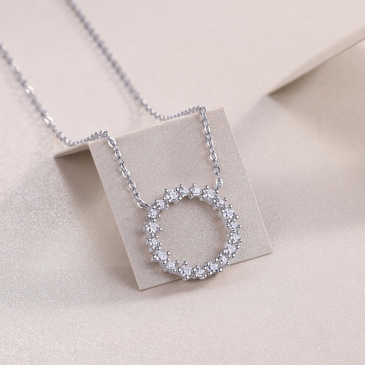 Mixed-Cut Moissanite Wreath Circle Necklace in 925 Sterling Silver