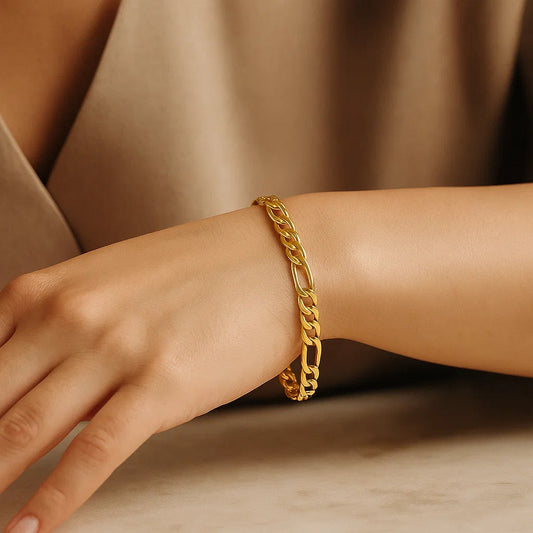 10k Yellow Gold Solid Figaro Bracelet (4.50 mm)