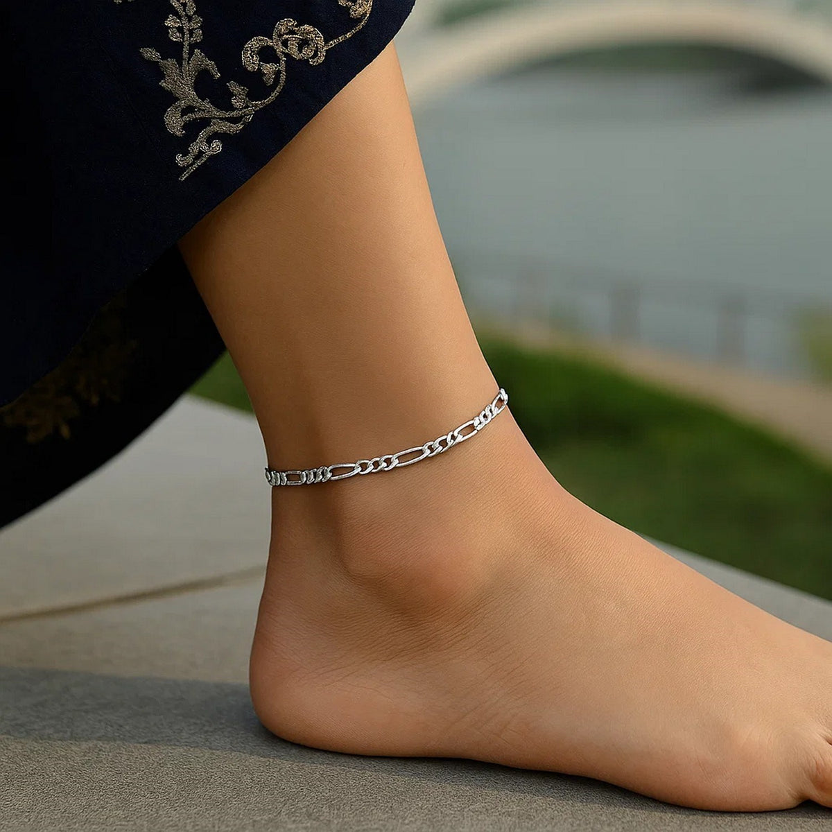 2.6mm 14k White Gold Figaro Anklet