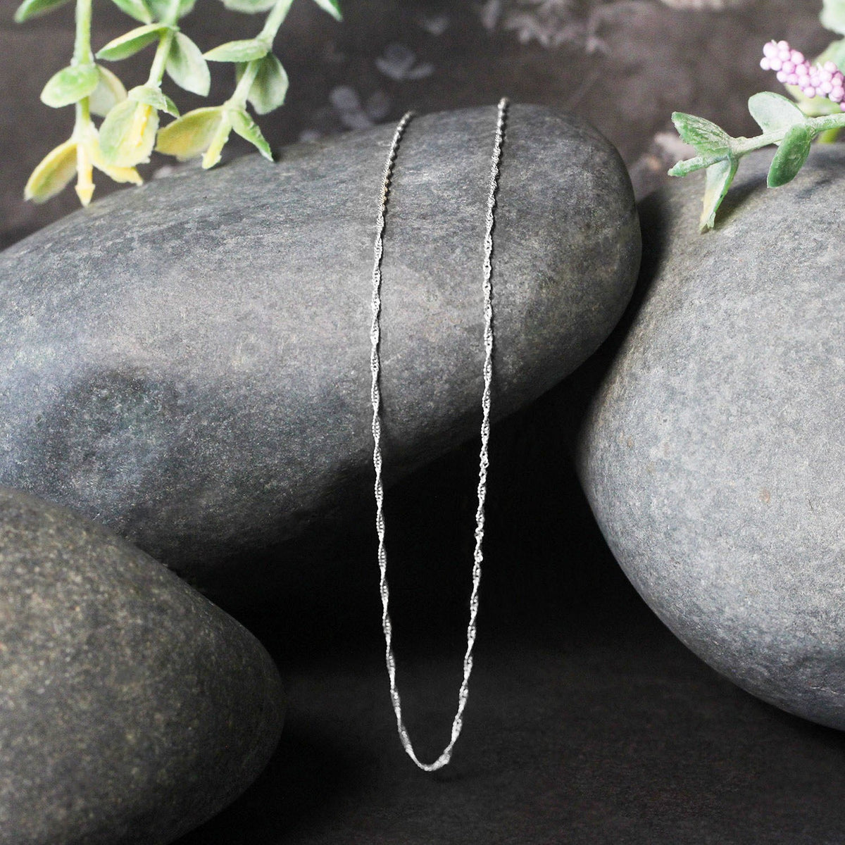 14k White Gold Singapore Chain 0.8mm (0.81 mm)