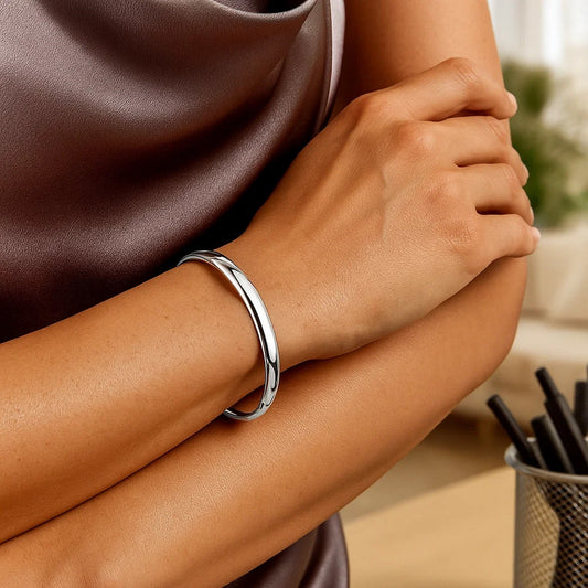 Classic Bangle in 14k White Gold (5.00 mm)