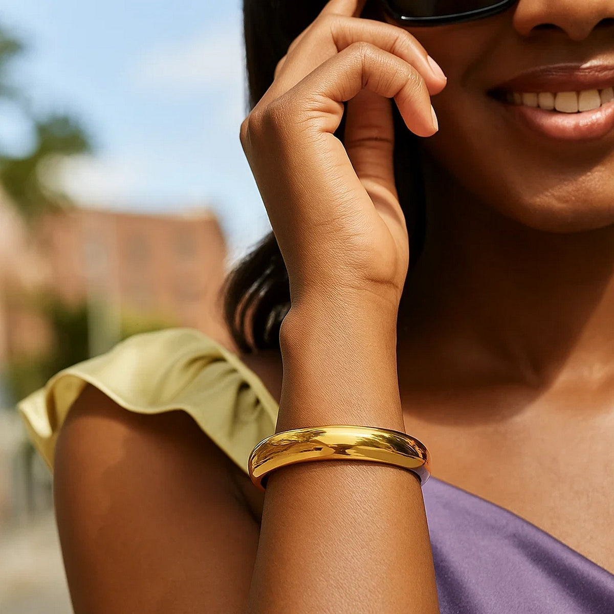 Classic Bangle in 14k Yellow Gold (10.00 mm)