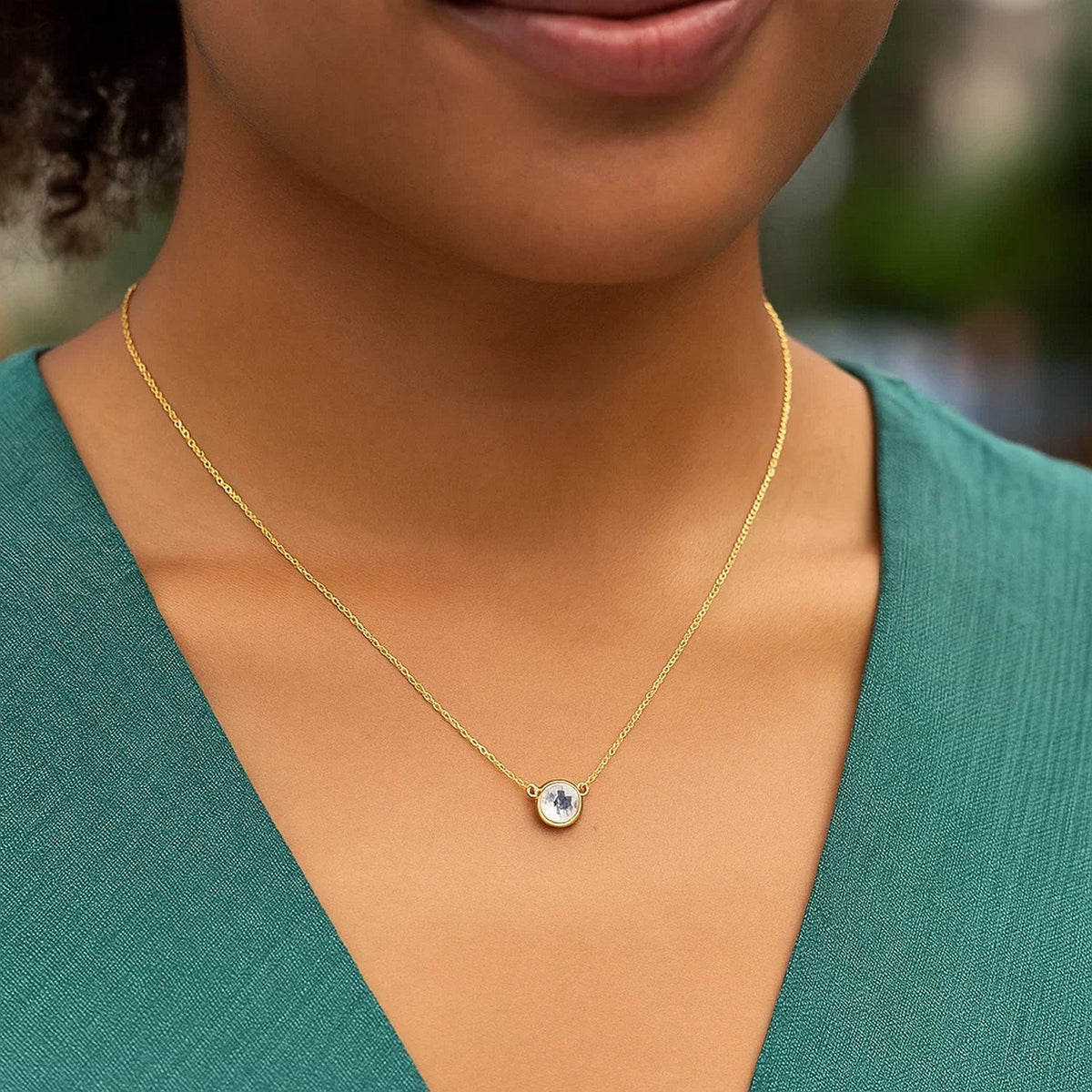 14k Yellow Gold 17 inch Necklace with Round White Topaz