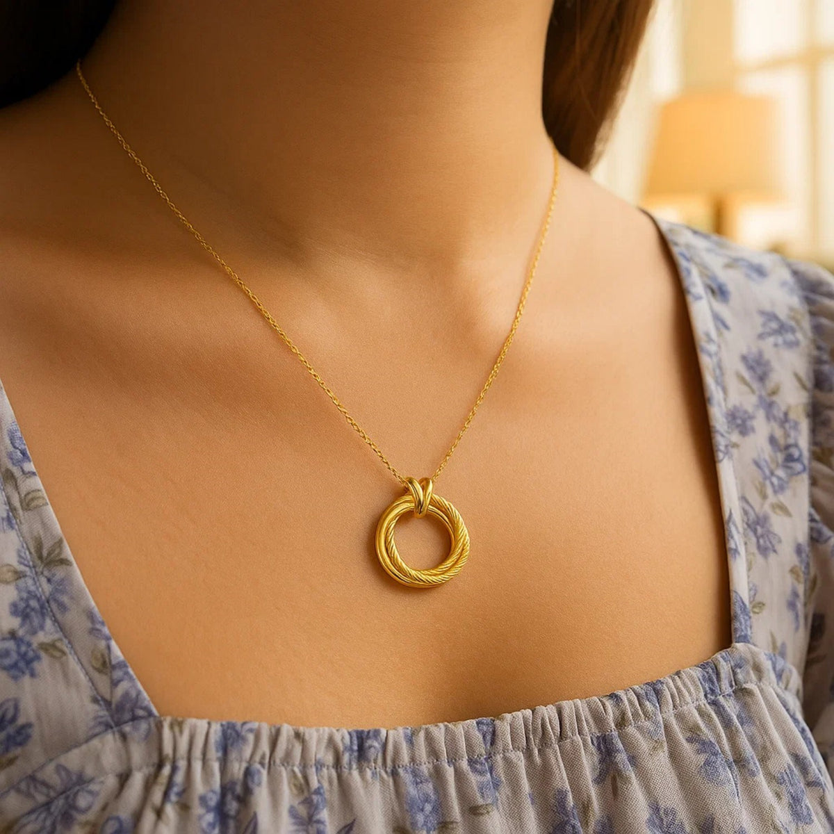 14K Yellow Gold Interlocking Diamond Cut Trinity Necklace