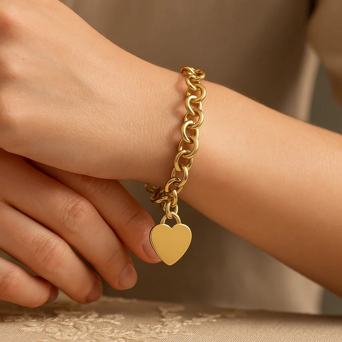 Heart Tag with Rolo Link Bracelet in 14K Yellow Gold (11.40 mm)