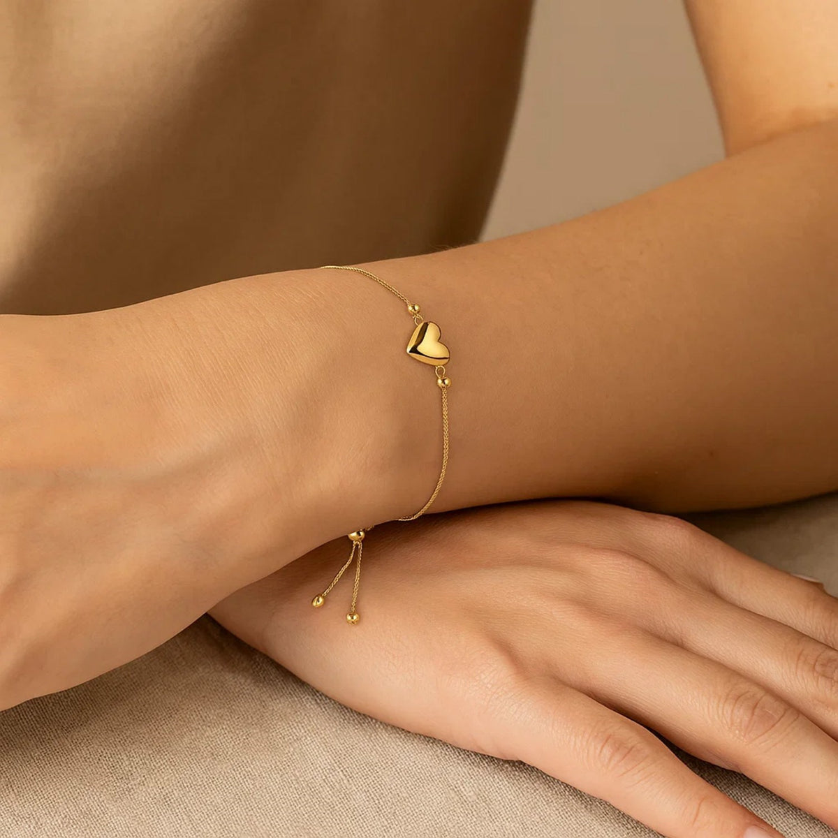 Adjustable Puffed Heart Draw String Bracelet in 14K Yellow Gold