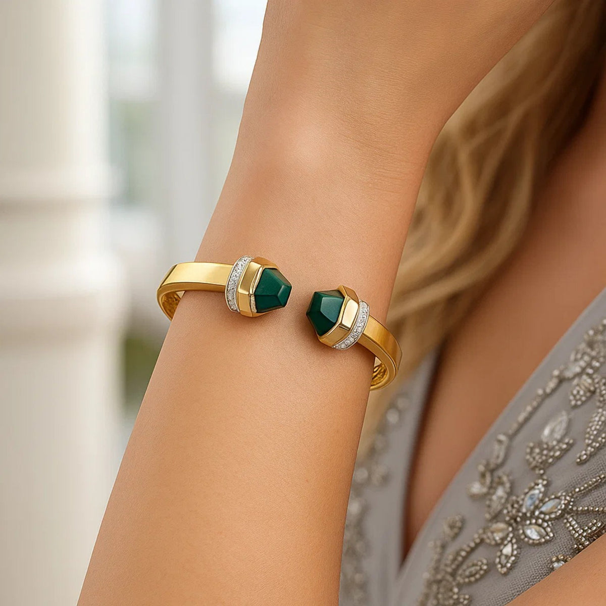 14K Yellow Gold Green Pyramid Art Deco Cuff Bangle (10.70 mm)