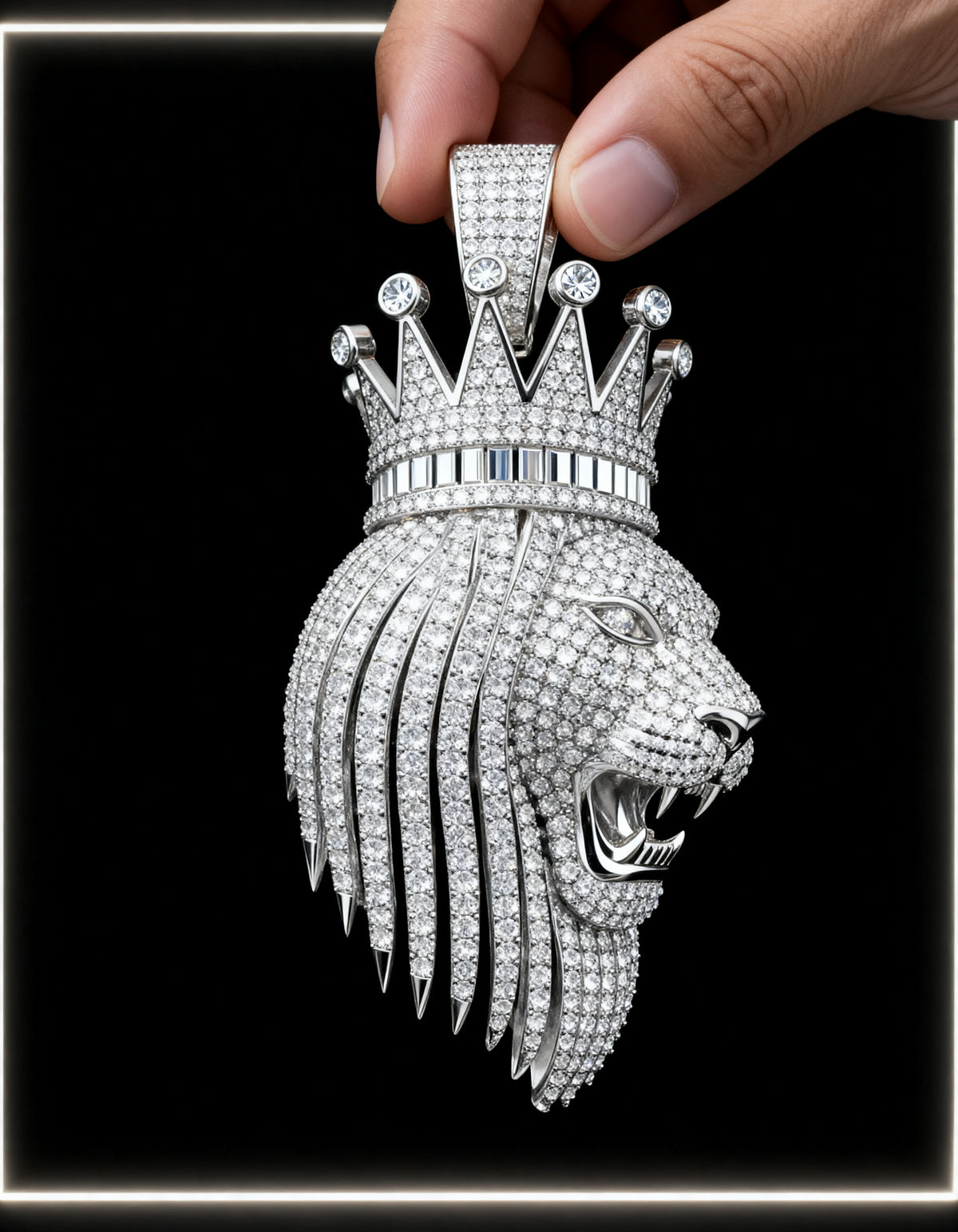 Crown Lion Pendant in 925 silver with moissanite - side profile